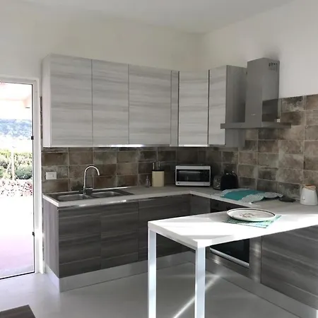 Vila Iride Trinità dʼAgultu